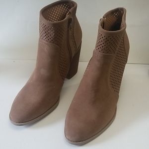 Brown Basic Cute Chunky Heel Ankle Booties Size 8.5